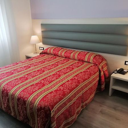 Hotel Kristall San Donà di Piave Exteriör bild