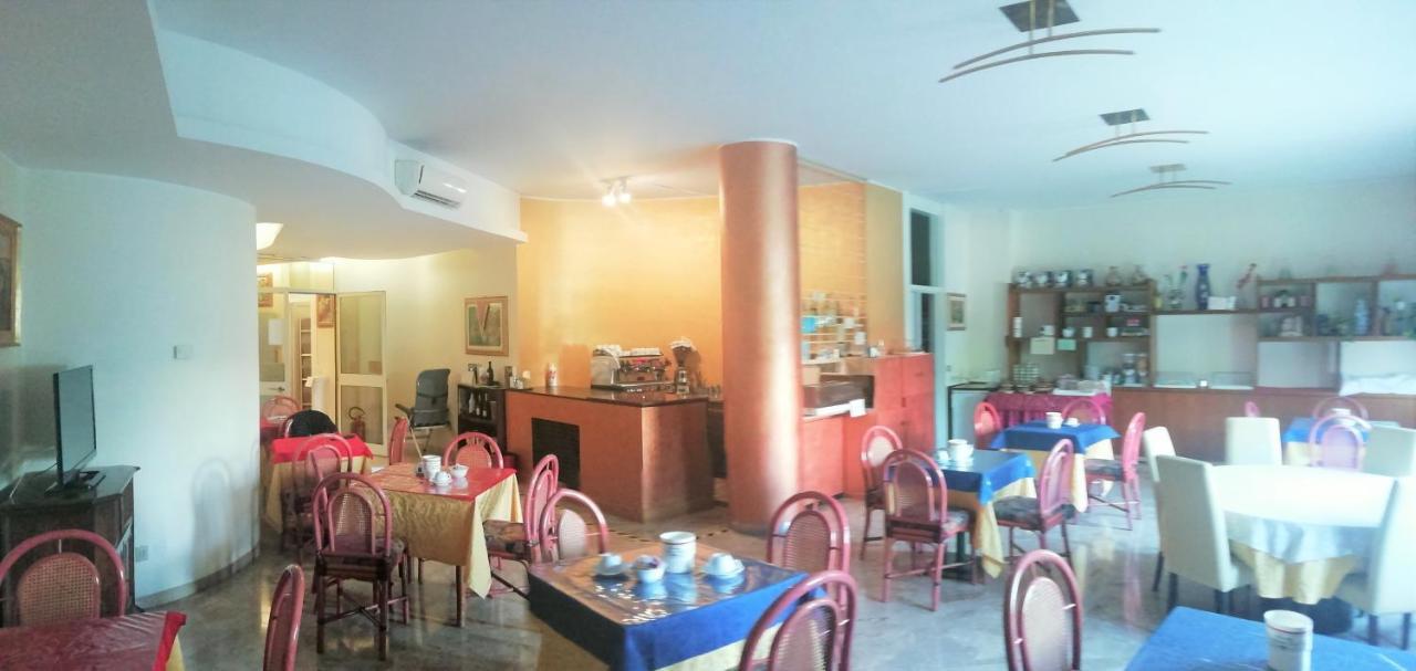 Hotel Kristall San Donà di Piave Exteriör bild